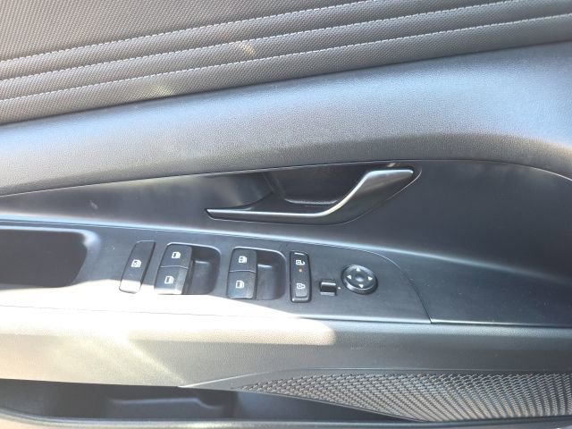 Used 2025 Hyundai Elantra Sport image 10