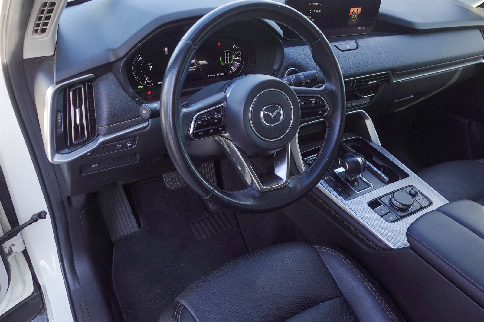 Certified 2024 MAZDA CX-90 Plug-In Hybrid w/ Preferred image 9