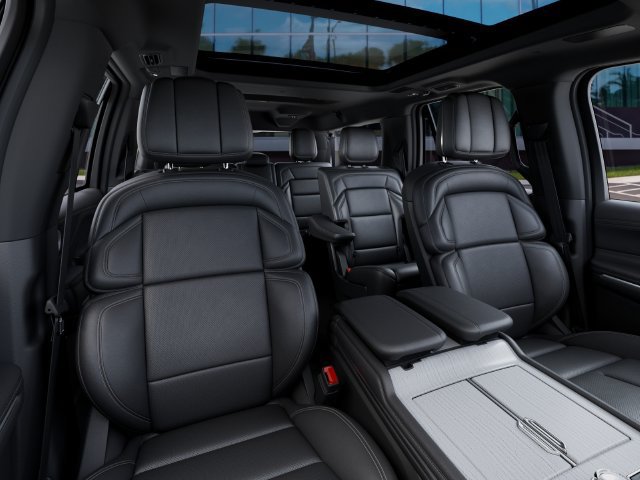 New 2027 Lincoln Navigator L Reserve w/ Jet Appearance Package RWD image 10
