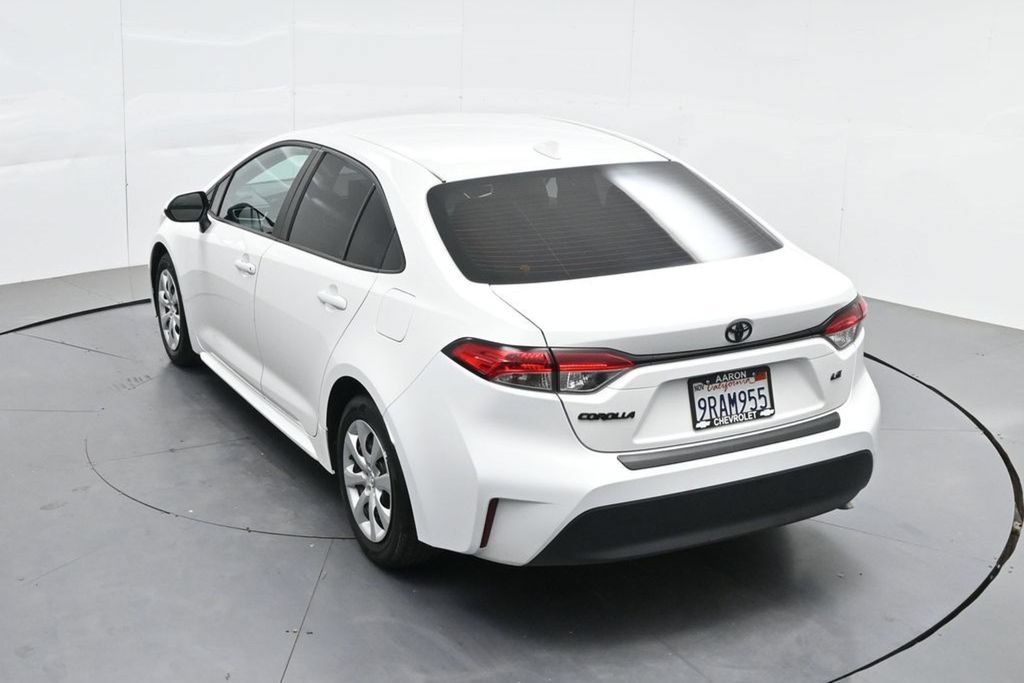 Used 2025 Toyota Corolla LE FWD image 59