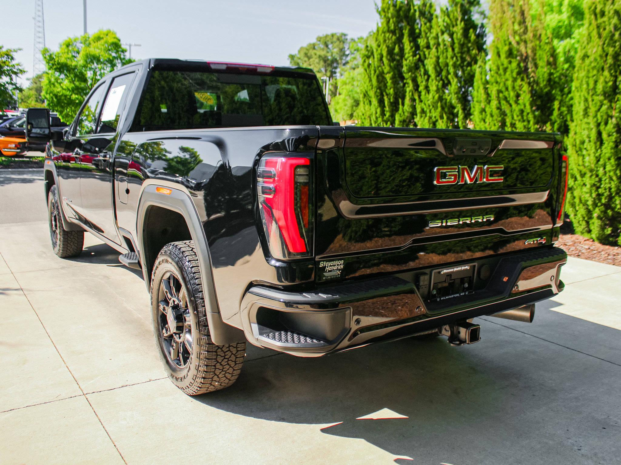 Used 2026 GMC Sierra 2500 AT4 AWD/4WD image 8