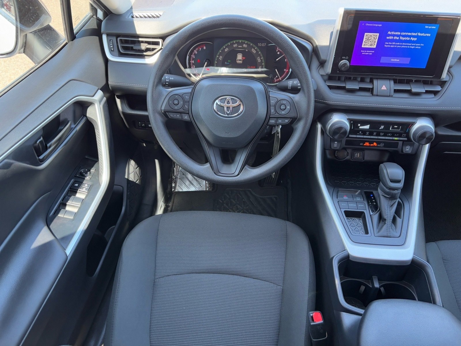 Used 2025 Toyota RAV4 LE image 13