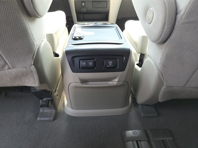 Used 2019 Toyota Sienna LE w/ LE Preferred Package FWD image 23