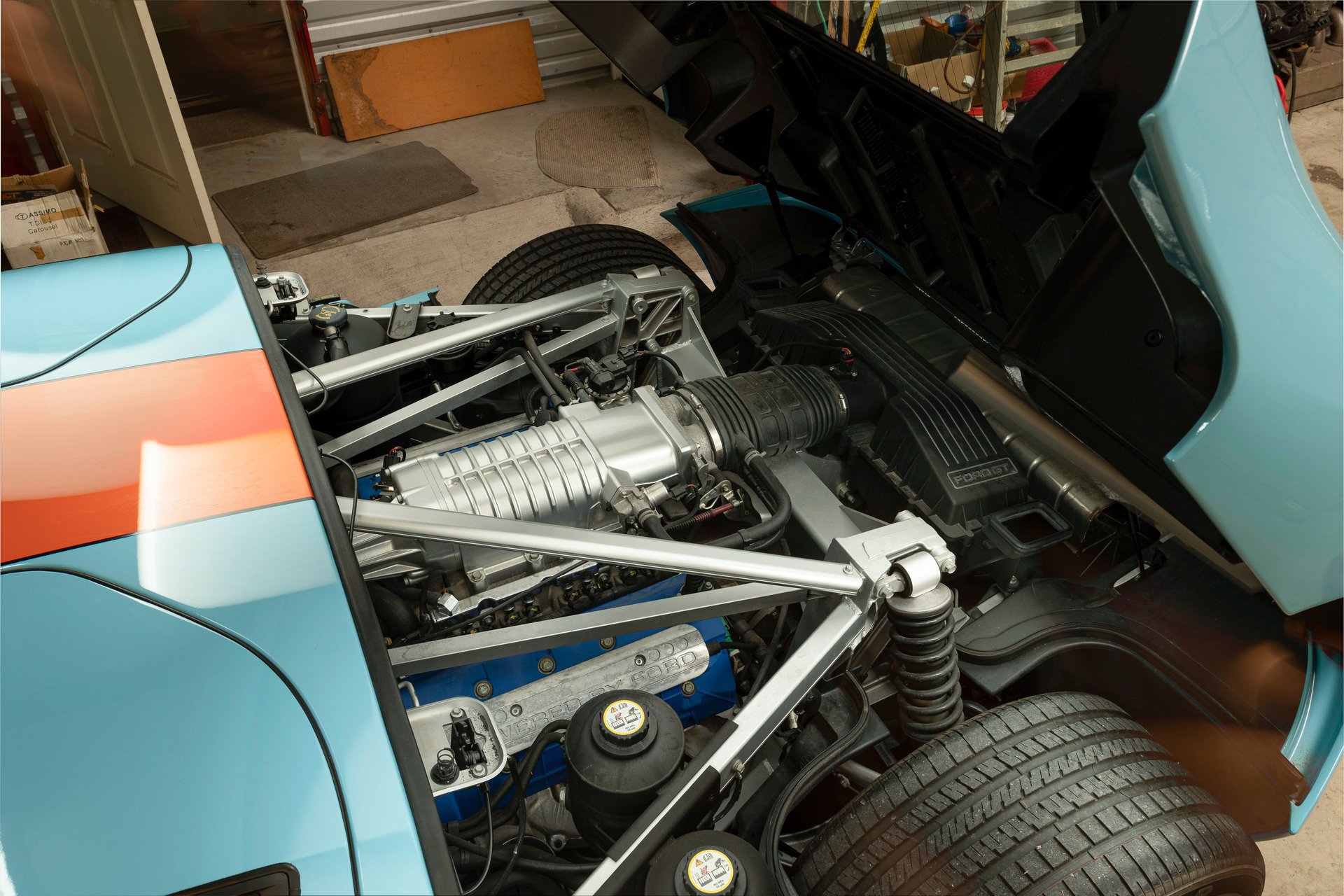 Used 2006 Ford GT RWD image 39