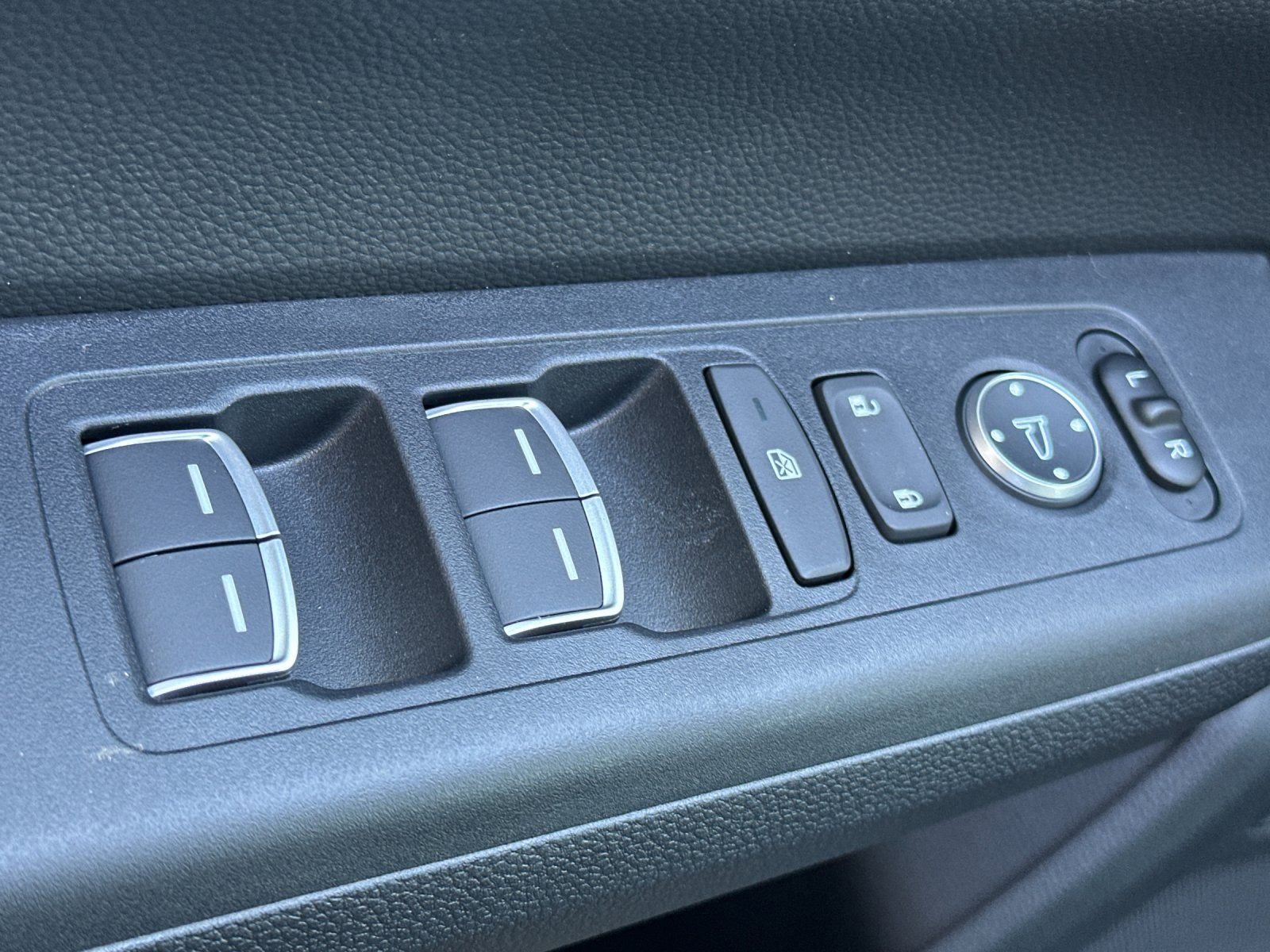 New 2026 Honda CR-V EX-L image 12