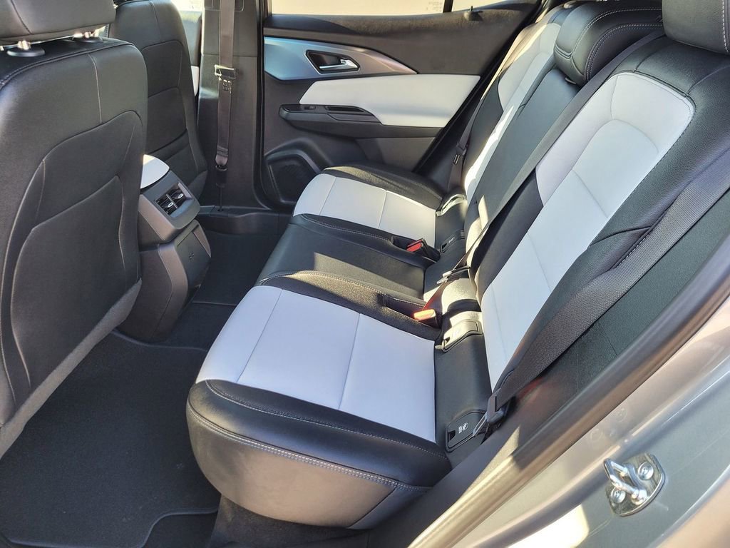 New 2026 Chevrolet Equinox EV LT image 8