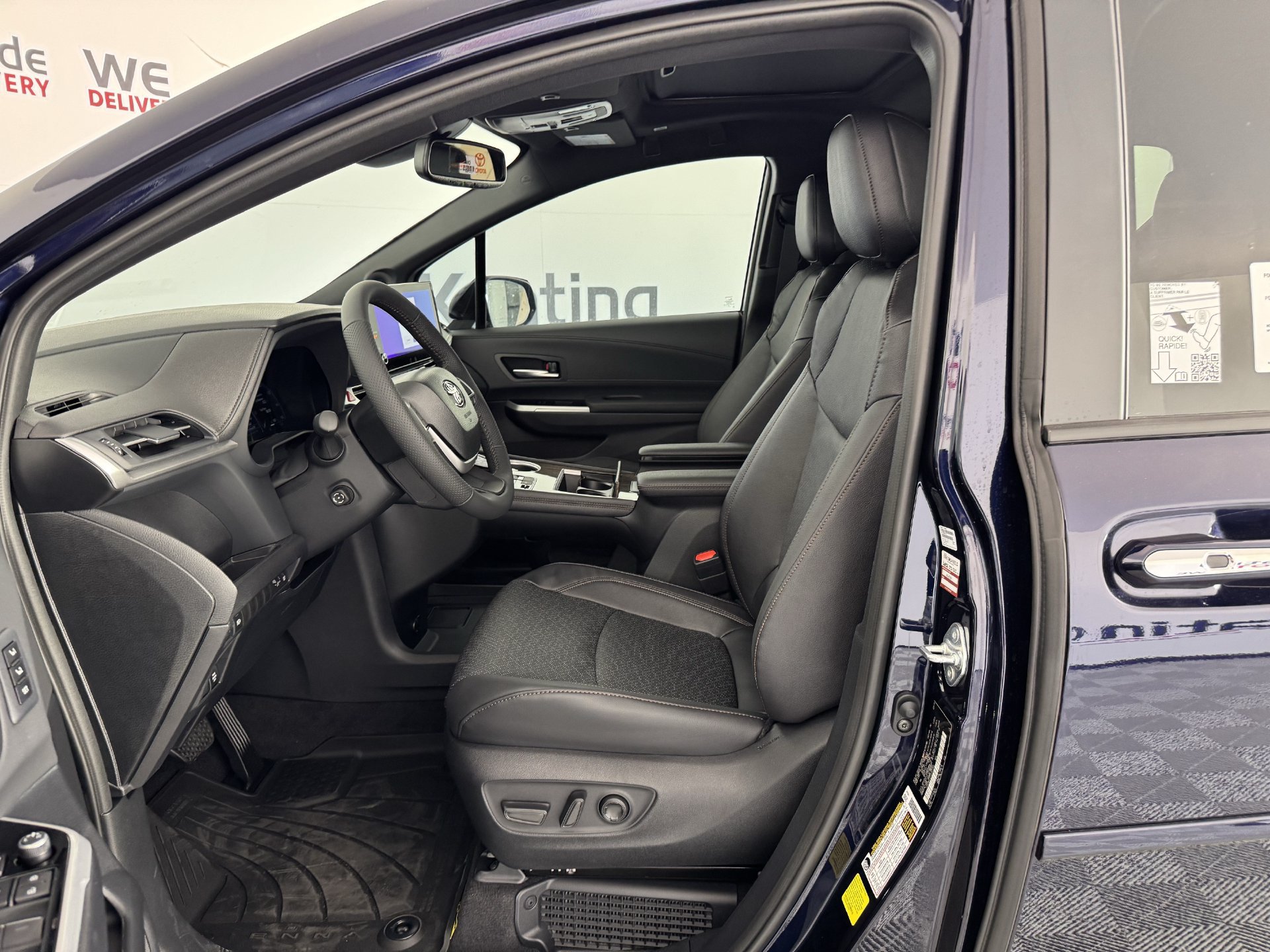 New 2026 Toyota Sienna Limited FWD image 5
