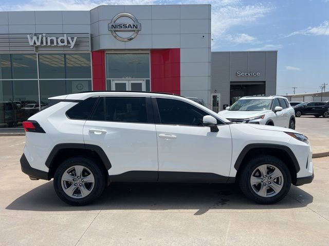Used 2022 Toyota RAV4 XLE FWD image 8