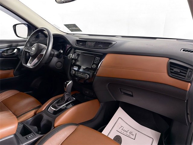 Used 2020 Nissan Rogue SV image 34