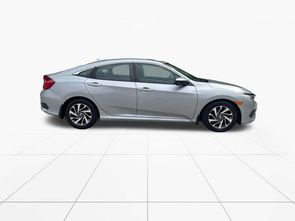 Used 2018 Honda Civic EX image 9