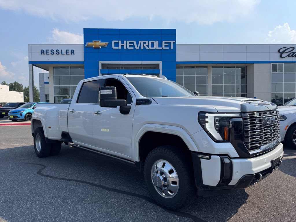 Used 2024 GMC Sierra 3500 Denali Ultimate AWD/4WD image 1