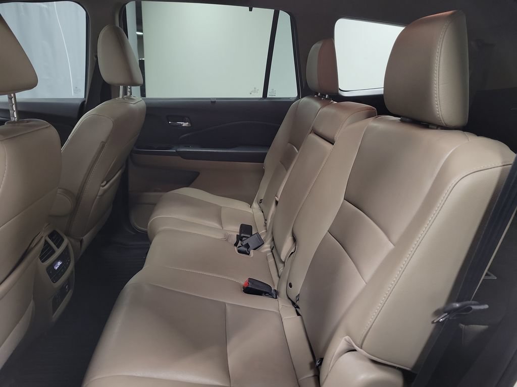 Used 2019 Honda Pilot Touring image 28