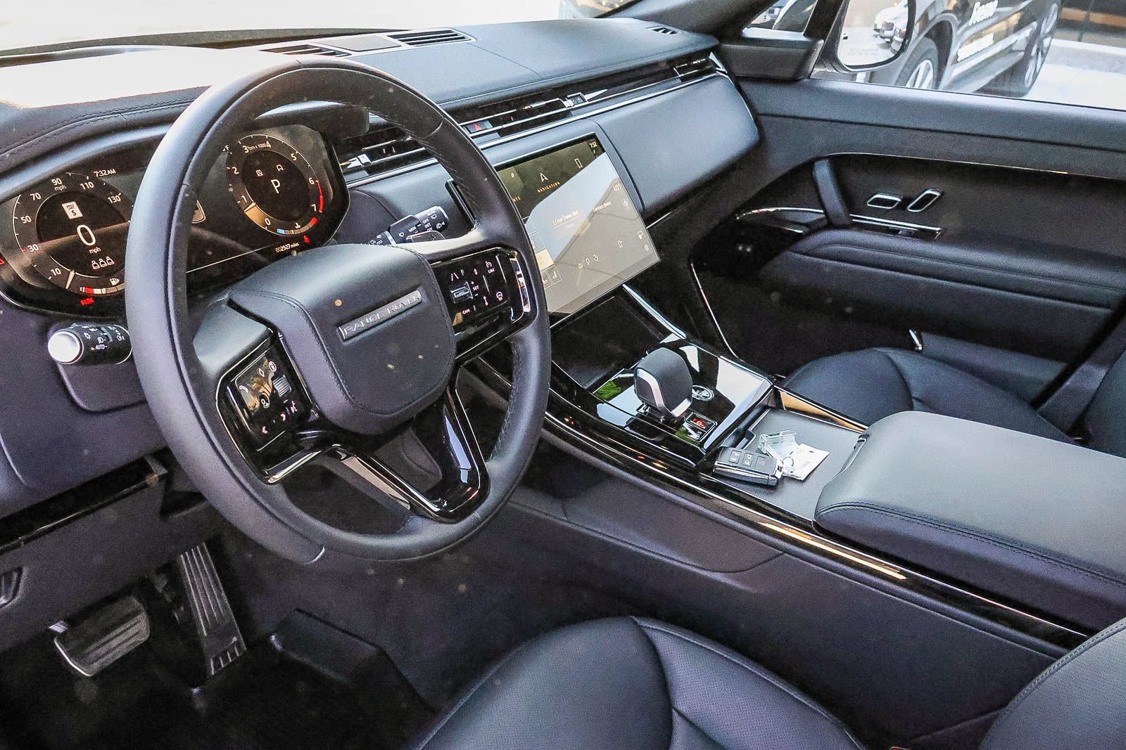 Certified 2026 Land Rover Range Rover Sport Dynamic SE AWD/4WD image 21