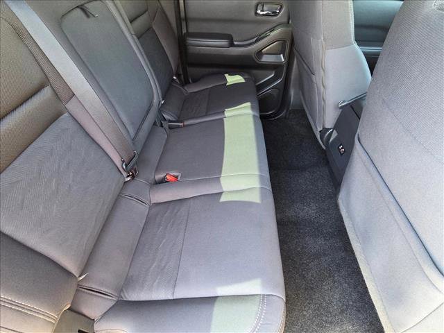 Used 2022 Nissan Frontier SV image 18