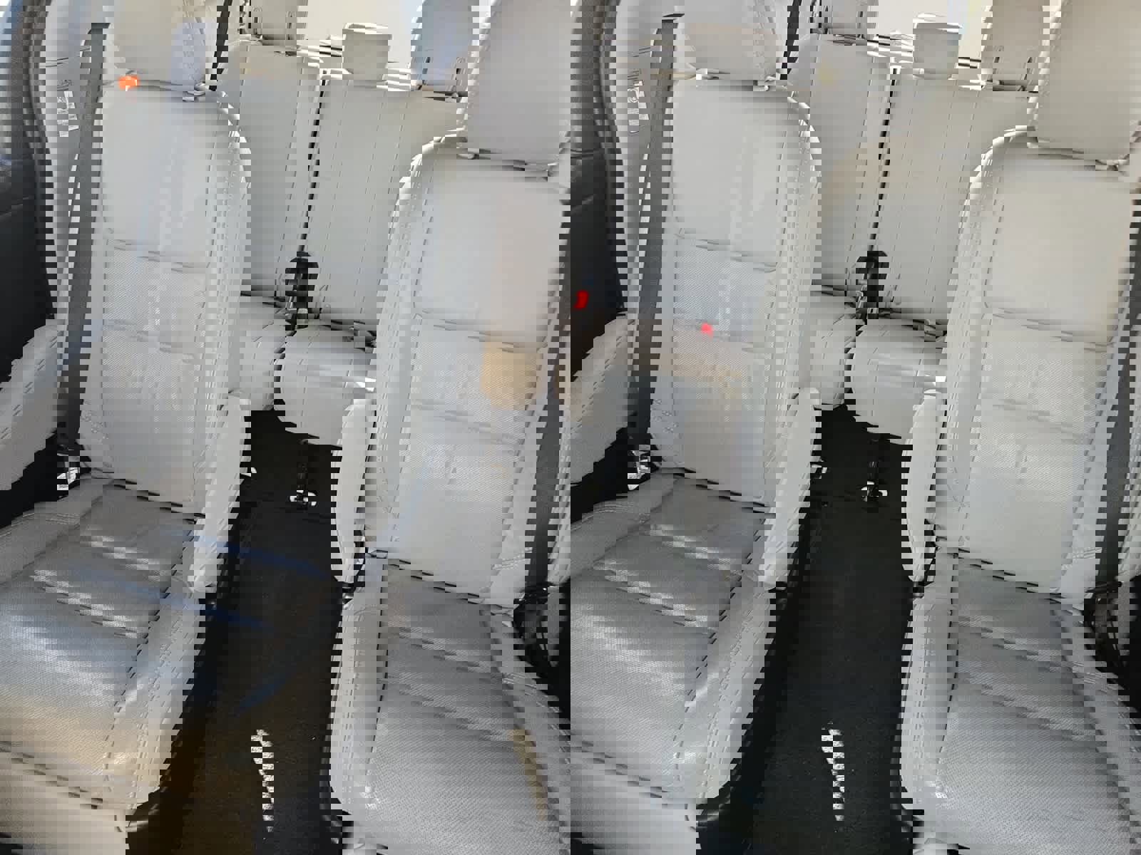 Used 2018 Toyota Sienna Limited Premium image 13