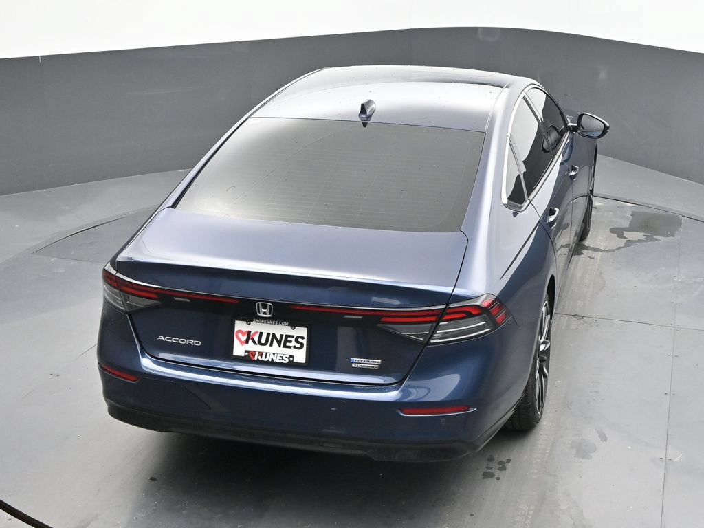 Used 2025 Honda Accord Touring image 11