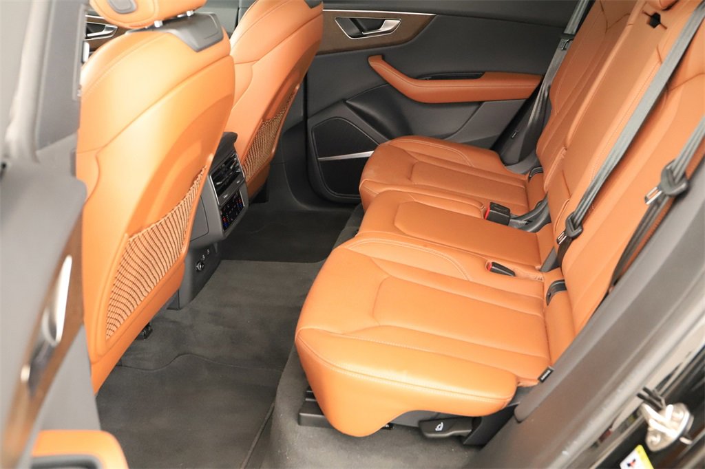 Used 2025 Audi Q8 Prestige w/ Prestige Package image 28