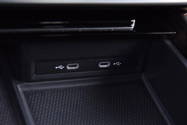 Certified 2024 Volkswagen Atlas Cross Sport SE image 16