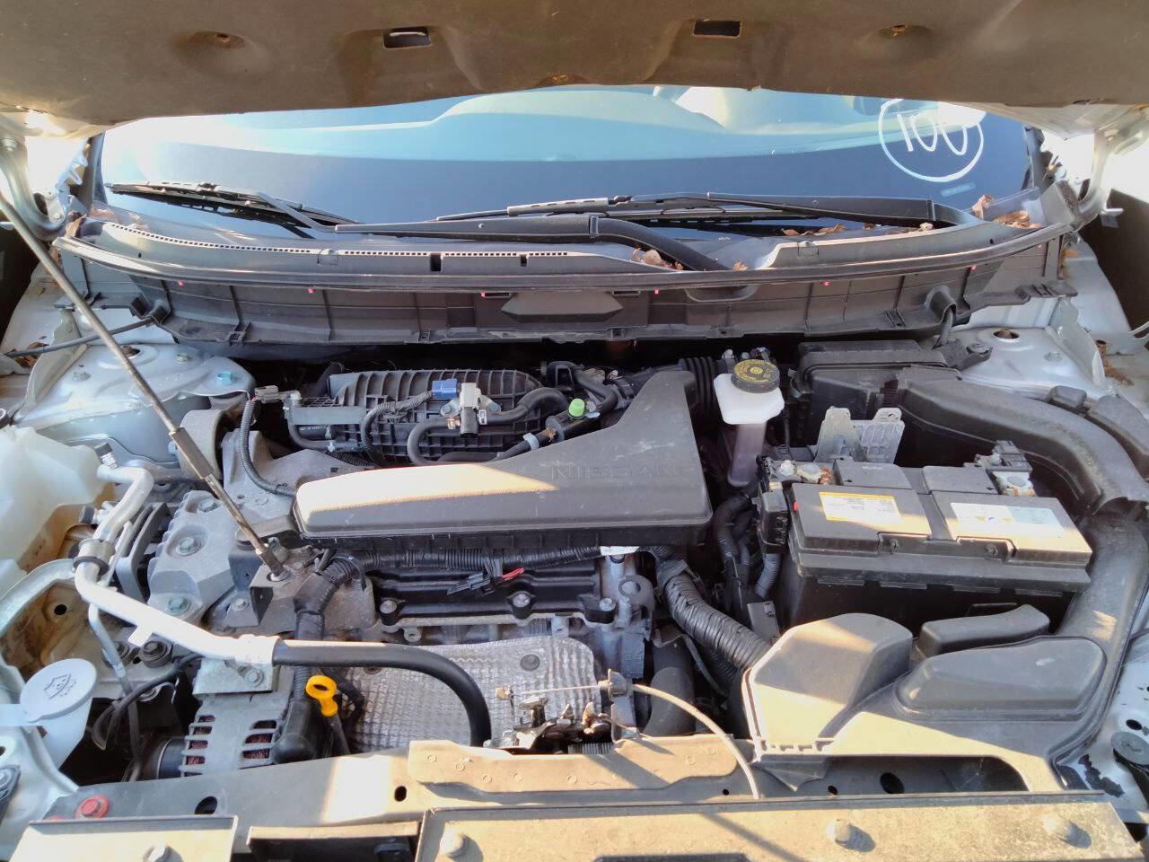 Used 2018 Nissan Rogue SV image 29