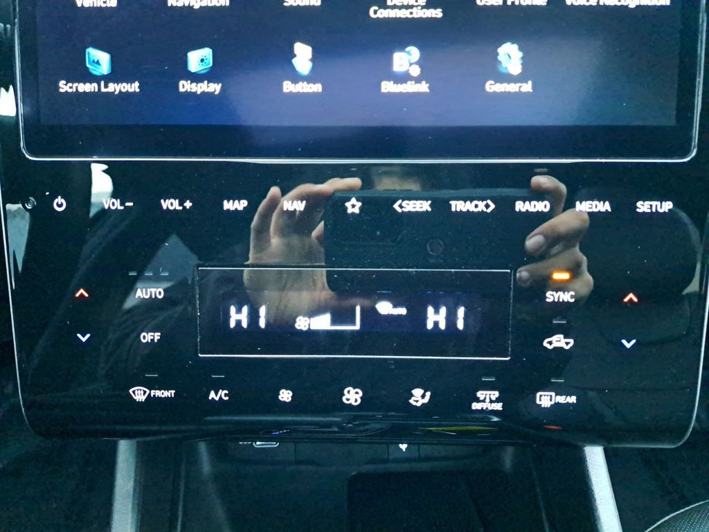 Used 2024 Hyundai Santa Cruz Night image 23