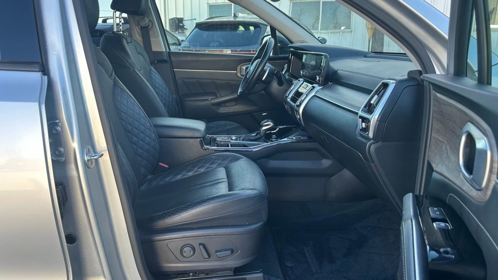 Used 2021 Kia Sorento SX Prestige image 29