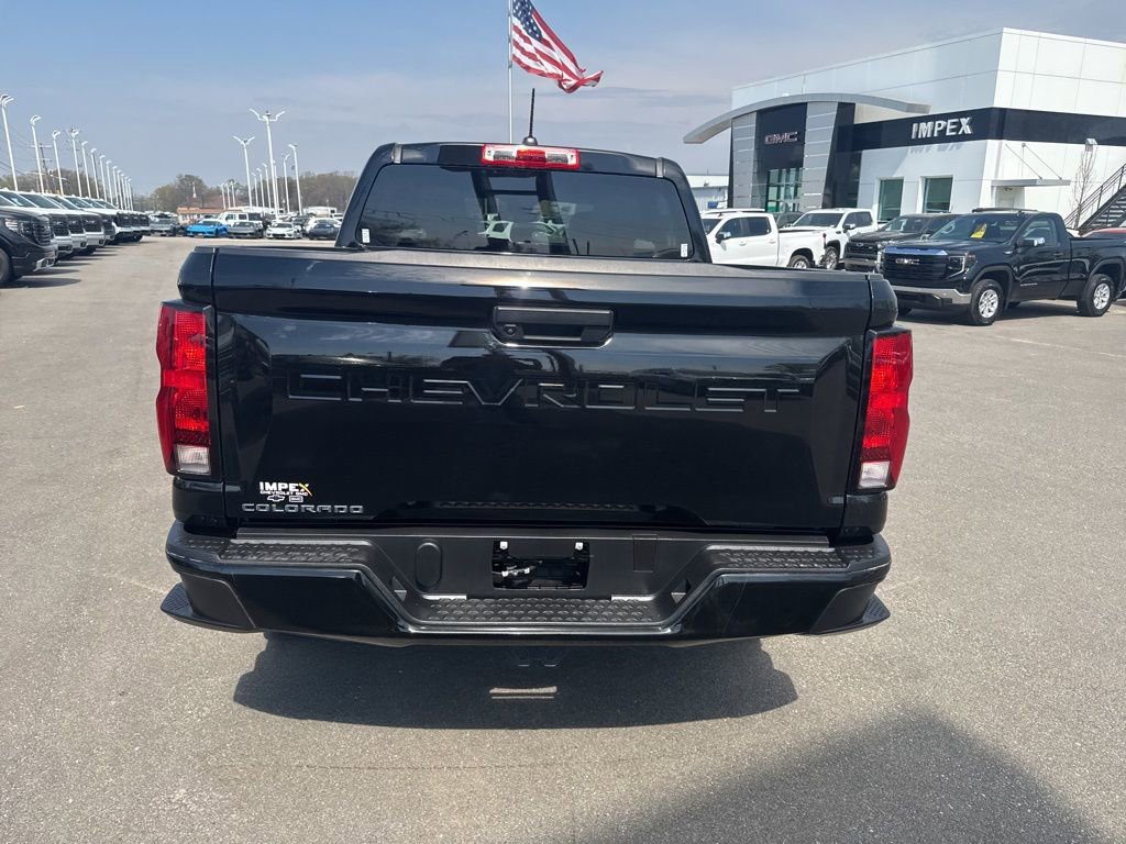 Used 2023 Chevrolet Colorado W/T image 4