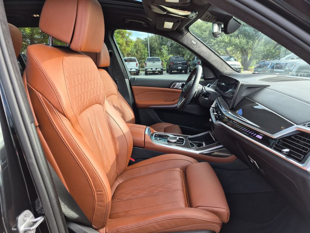 Used 2024 BMW X7 M60i w/ Climate Comfort Package AWD/4WD image 40