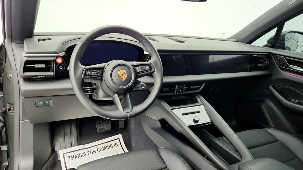 Used 2025 Porsche Macan Electric w/ Premium Package image 13
