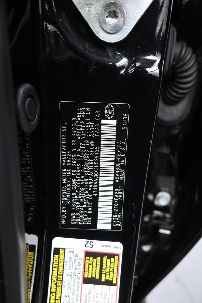 Used 2025 Toyota Camry SE image 15