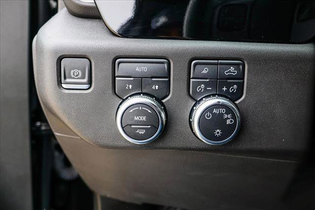 Used 2024 GMC Sierra 1500 SLE w/ Preferred Package image 12