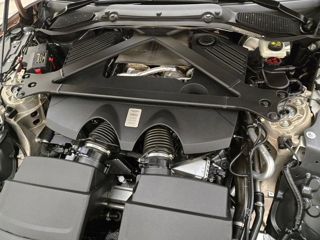 Used 2024 Aston Martin DB12 Coupe RWD image 26