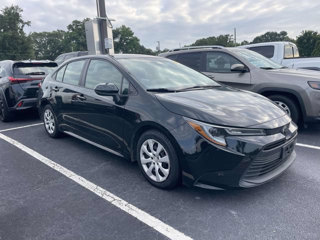 Used 2025 Toyota Corolla LE FWD video 1