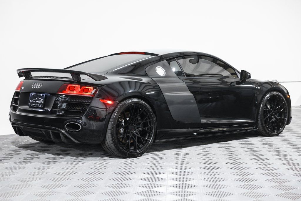 Used 2012 Audi R8 V10 w/ Enhanced Leather Pkg image 6