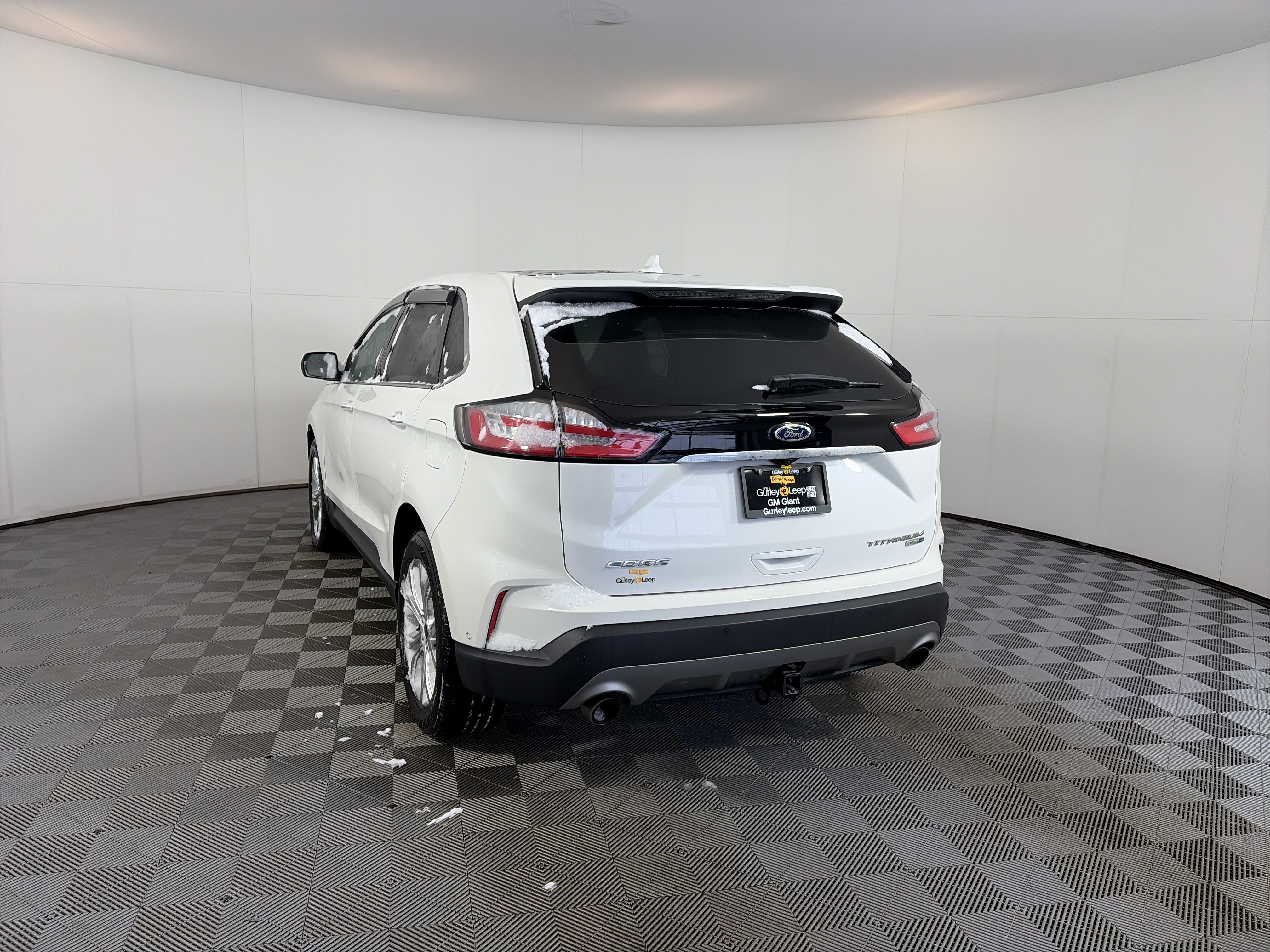 Used 2020 Ford Edge Titanium w/ Equipment Group 301A image 8