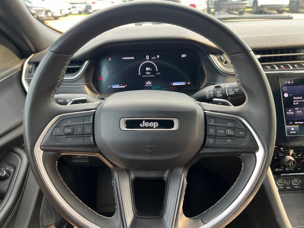 Used 2024 Jeep Grand Cherokee Altitude AWD/4WD image 22