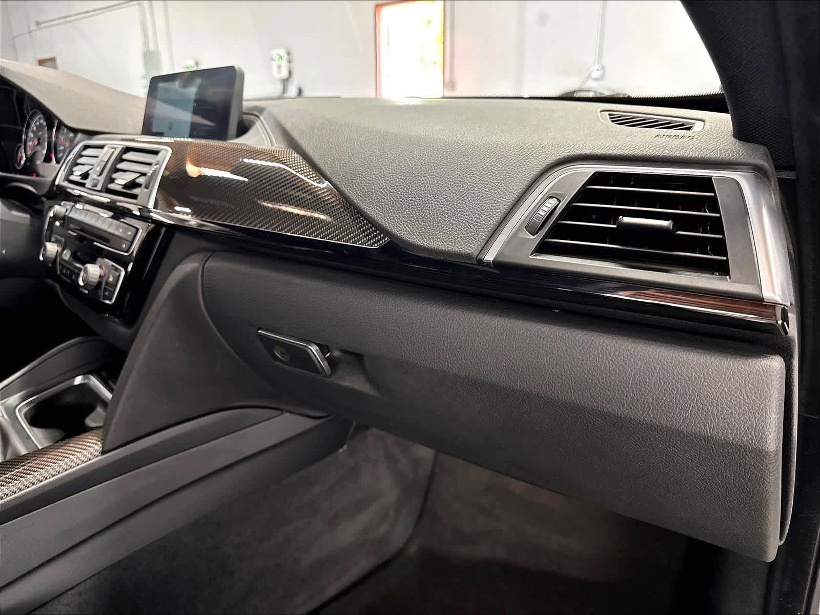 Used 2018 BMW M4 Coupe RWD image 17