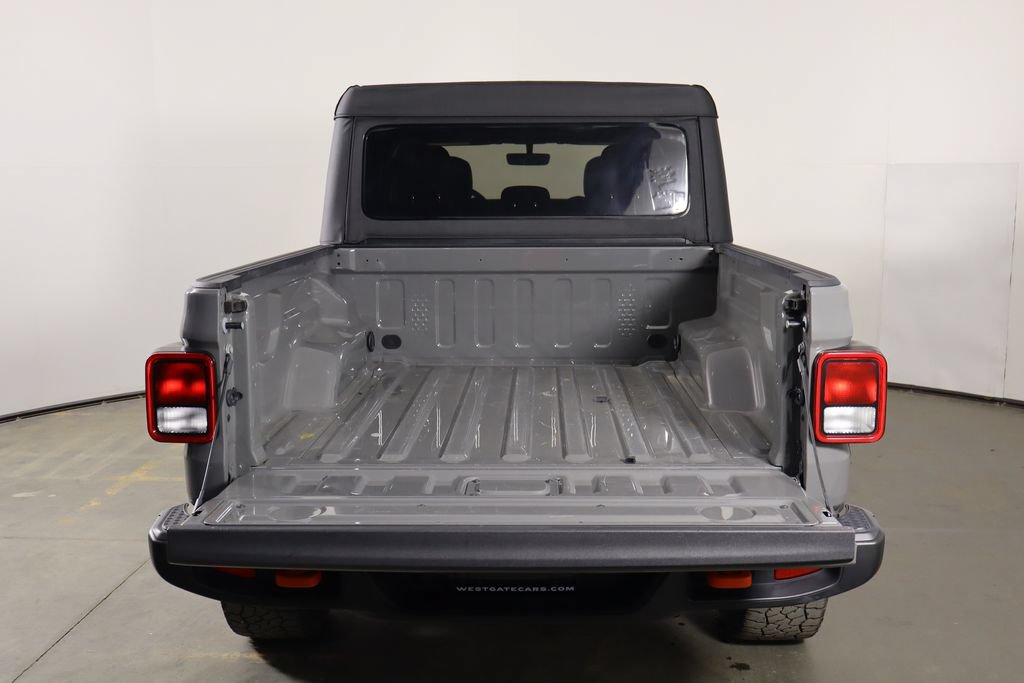 Used 2023 Jeep Gladiator Mojave w/ Cold Weather Group AWD/4WD image 17
