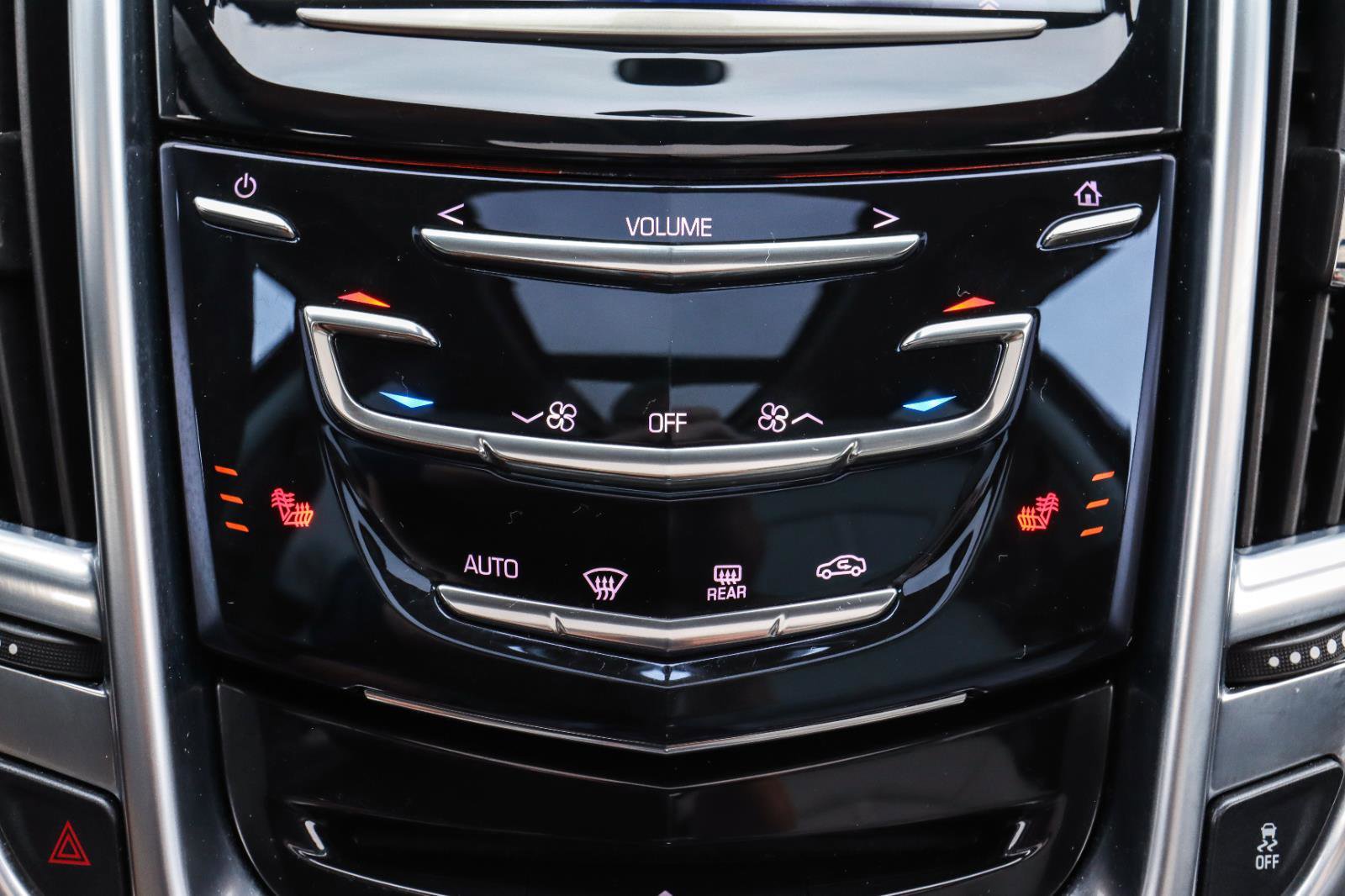 Used 2015 Cadillac SRX Luxury image 9