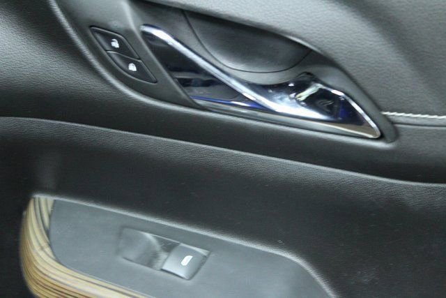 Used 2023 GMC Acadia SLE w/ Driver Convenience Package image 8