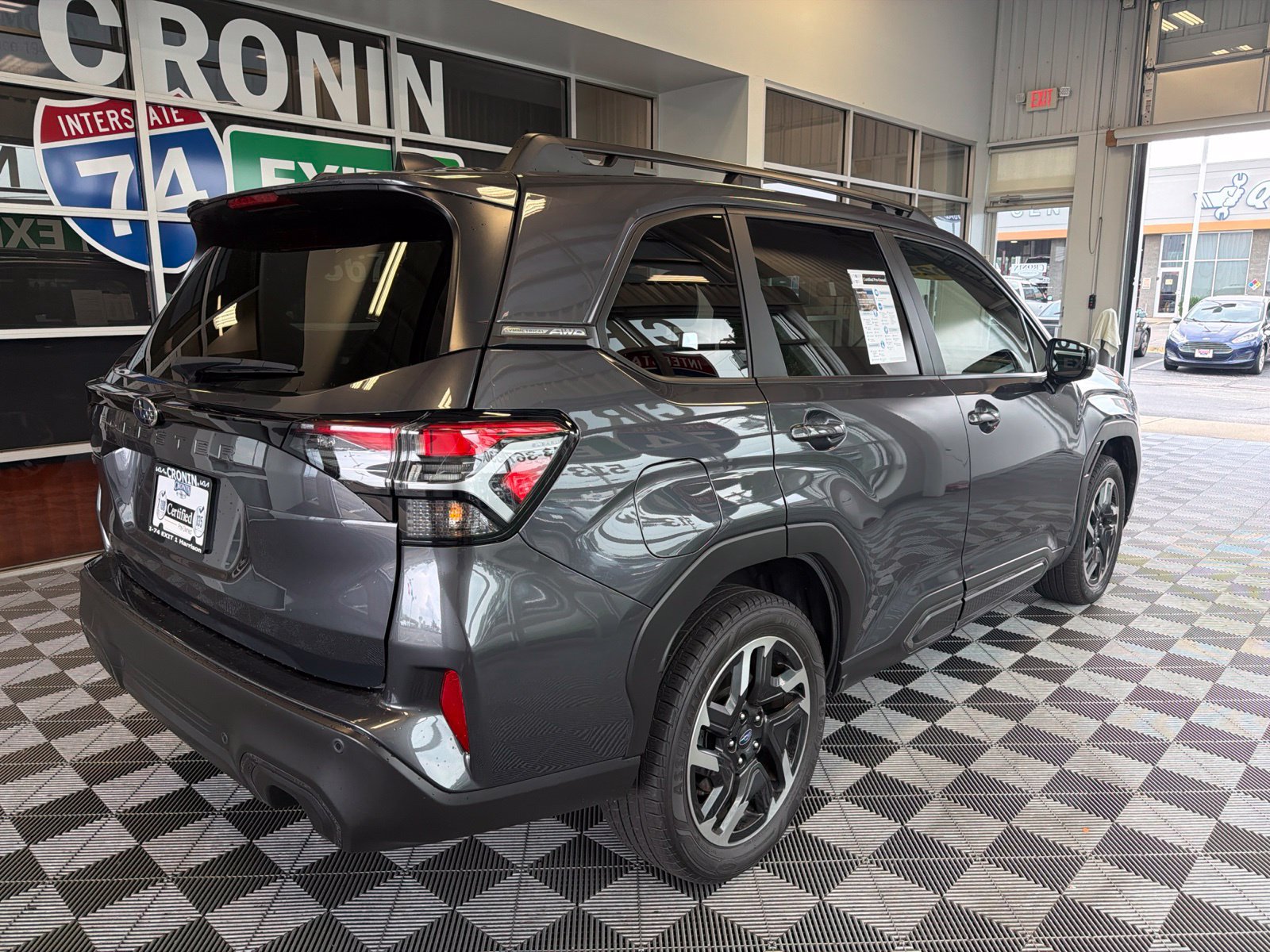 Used 2025 Subaru Forester Limited AWD/4WD image 6