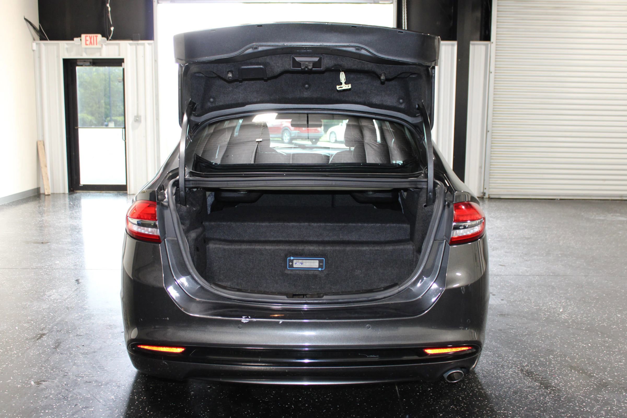 Used 2017 Ford Fusion Energi Titanium FWD image 41