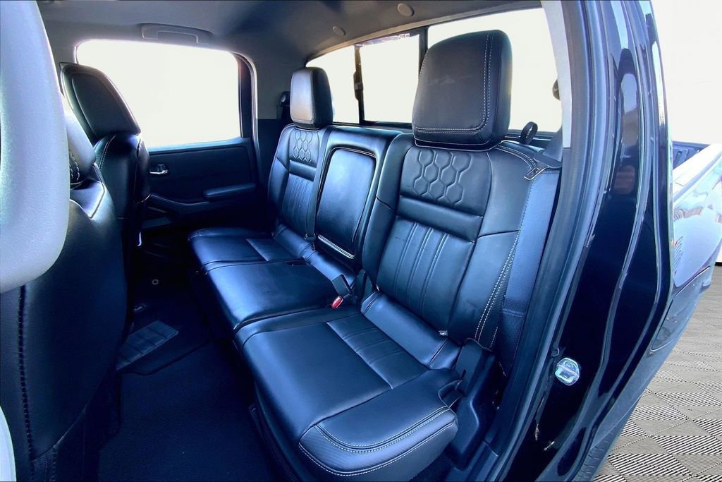 Used 2024 Nissan Frontier SL w/ Technology Package image 16