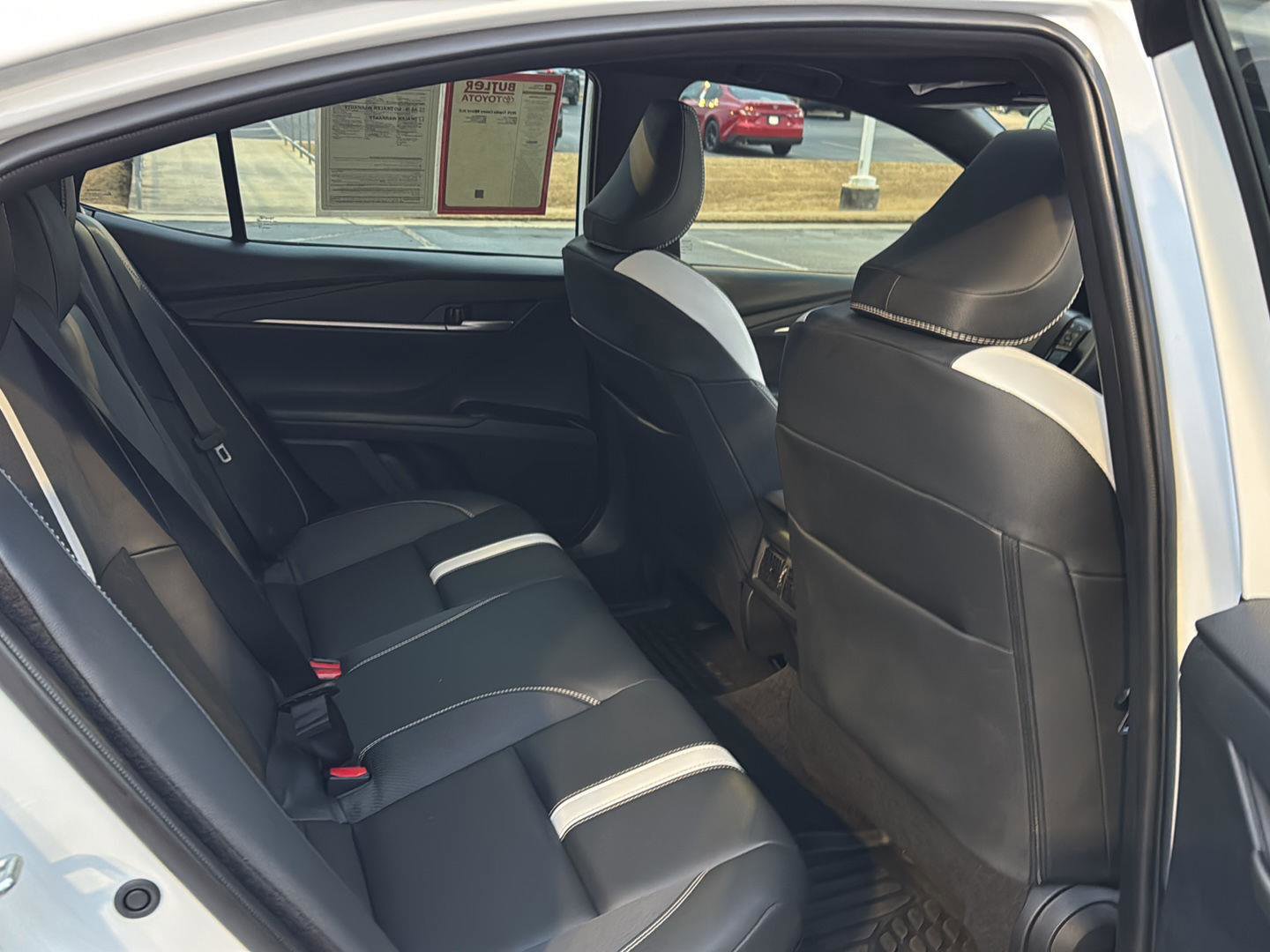 Certified 2025 Toyota Camry SE image 11