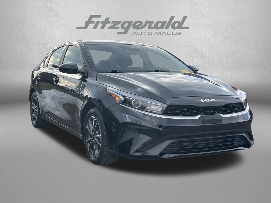Used 2023 Kia Forte LXS image 1