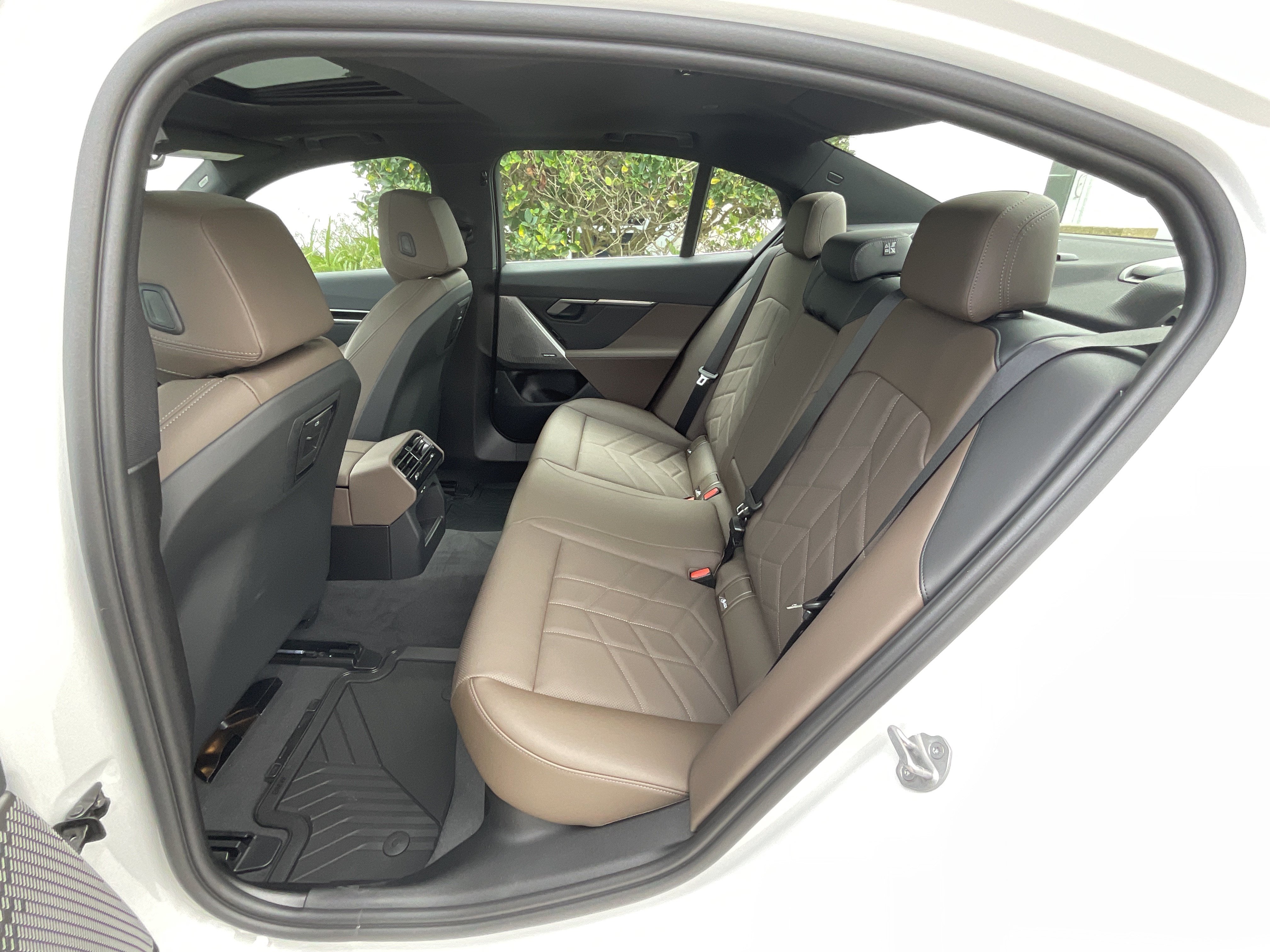 New 2026 BMW 530i w/ Premium Package RWD image 25