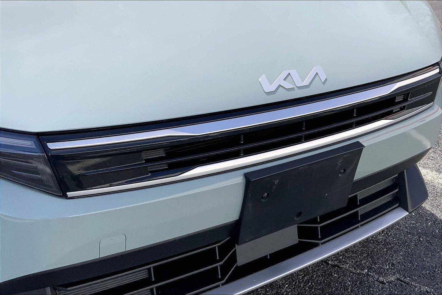 Used 2025 Kia K4 EX image 18