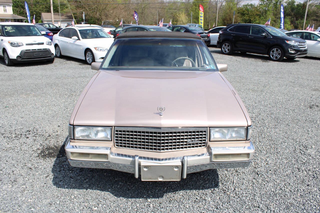 Used 1990 Cadillac De Ville Sedan FWD image 3