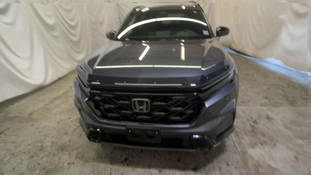 Certified 2025 Honda CR-V Sport-L image 3