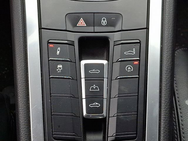 Certified 2017 Porsche 911 Carrera RWD image 28