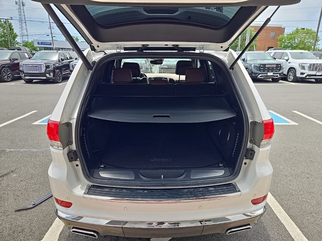 Used 2018 Jeep Grand Cherokee Summit AWD/4WD image 49